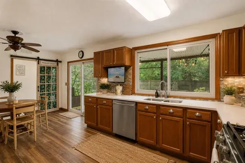 $469,000 | 825 Mellowood Avenue, Orlando, FL 32825