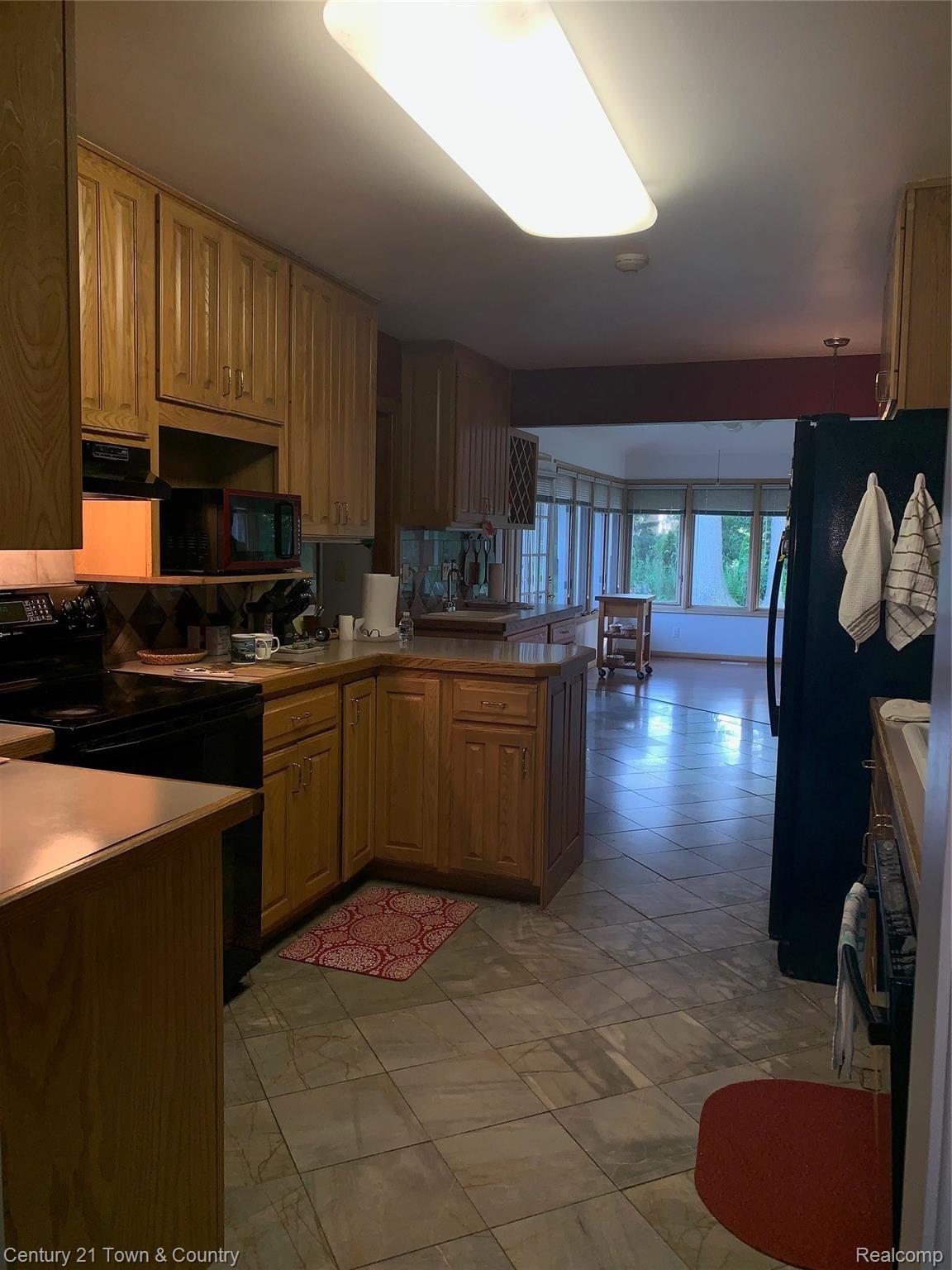 6352 Kings Pointe Road Grand Blanc, MI 48439 - Photo 11 of 21 IMG-7866.JPG