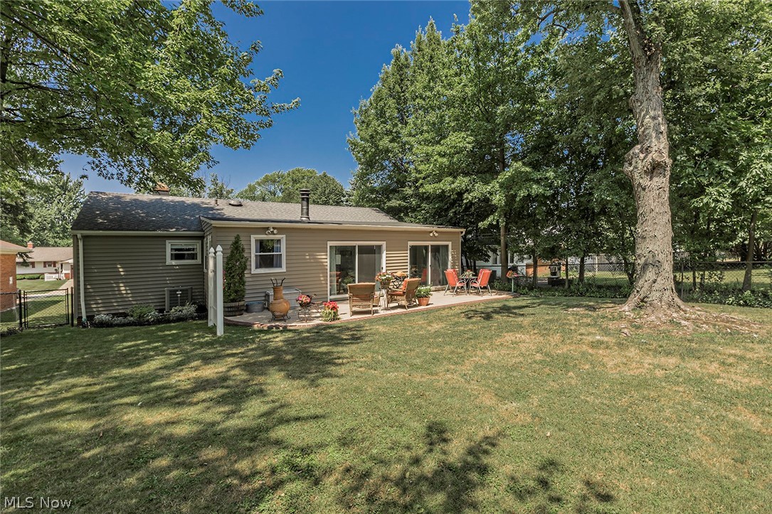 1131 Blanchester Road Lyndhurst, OH 44124 - Photo 31 of 35