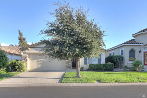 $2,300 | 359 Glenn Lakes Drive, Rio Vista, CA 94571