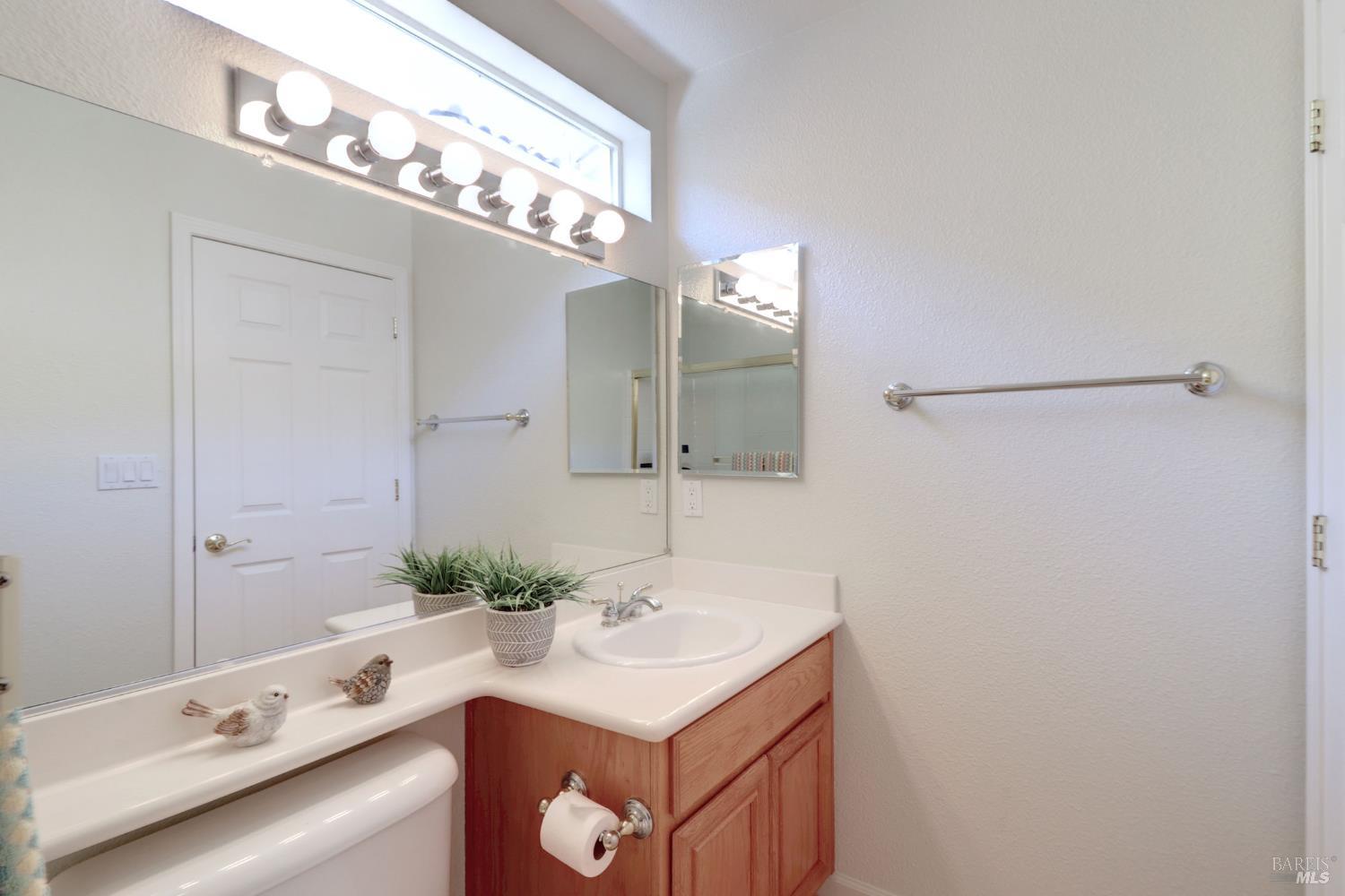 359 Glenn Lakes Drive Rio Vista, CA 94571 - Photo 23 of 34 guest bathroom