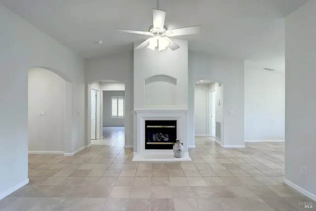 $2,300 | 359 Glenn Lakes Drive, Rio Vista, CA 94571