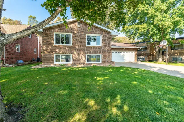 $259,900 | 505 Northern Avenue, Fergus Falls, MN 56537