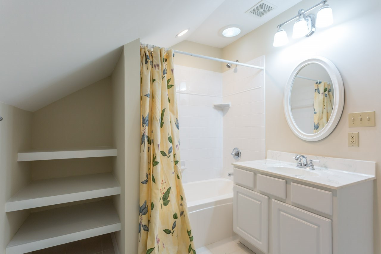 2909 Patrie Place Raleigh, NC 27613 - Photo 22 of 25 Bathroom