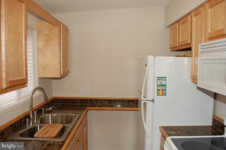 911 Ramsay Street Baltimore, MD 21223 - Photo 3 of 15 Kitchen