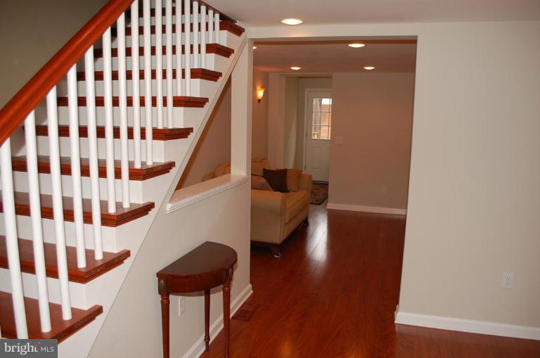 911 Ramsay Street Baltimore, MD 21223 - Photo 5 of 15 Living Room/Dining Room