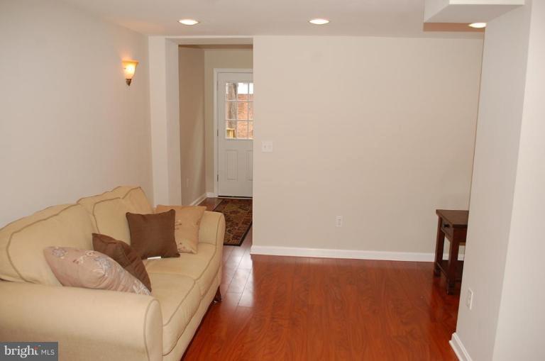 911 Ramsay Street Baltimore, MD 21223 - Photo 6 of 15 Dining Room