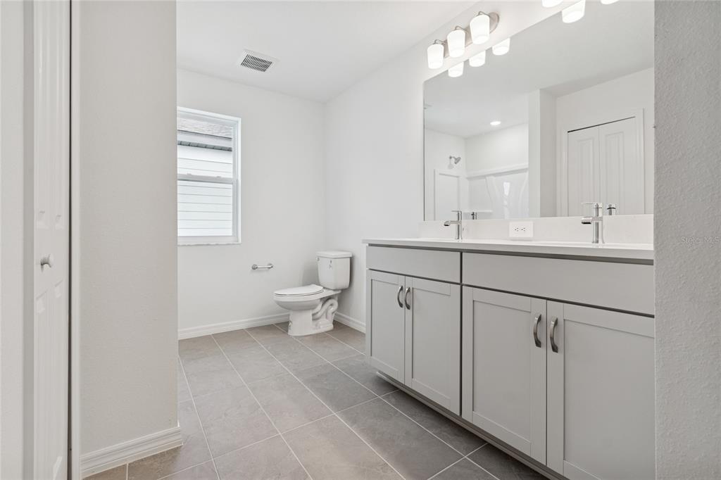 9102 Optimist Way Palmetto, FL 34221 - Photo 14 of 32