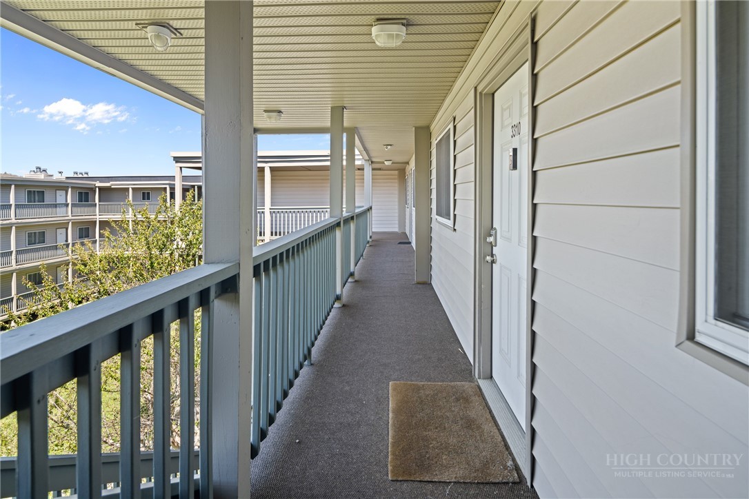 301 Pinnacle Inn Road, Unit 3310 Beech Mountain, NC 28604 - Photo 2 of 47