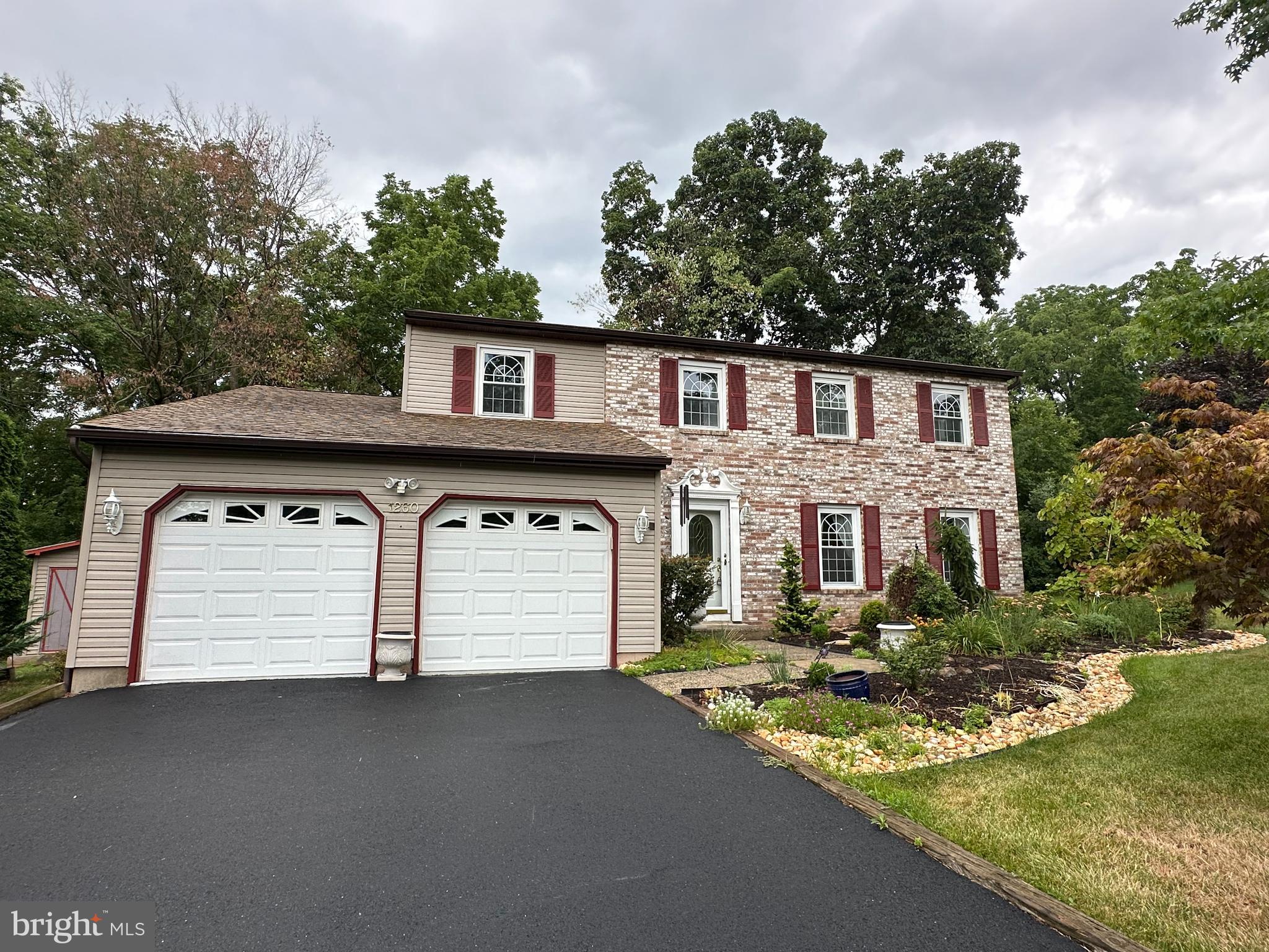 1260 Holly Road Warrington, PA 18976 - Photo 3 of 57 Beautiful Curb Appeal