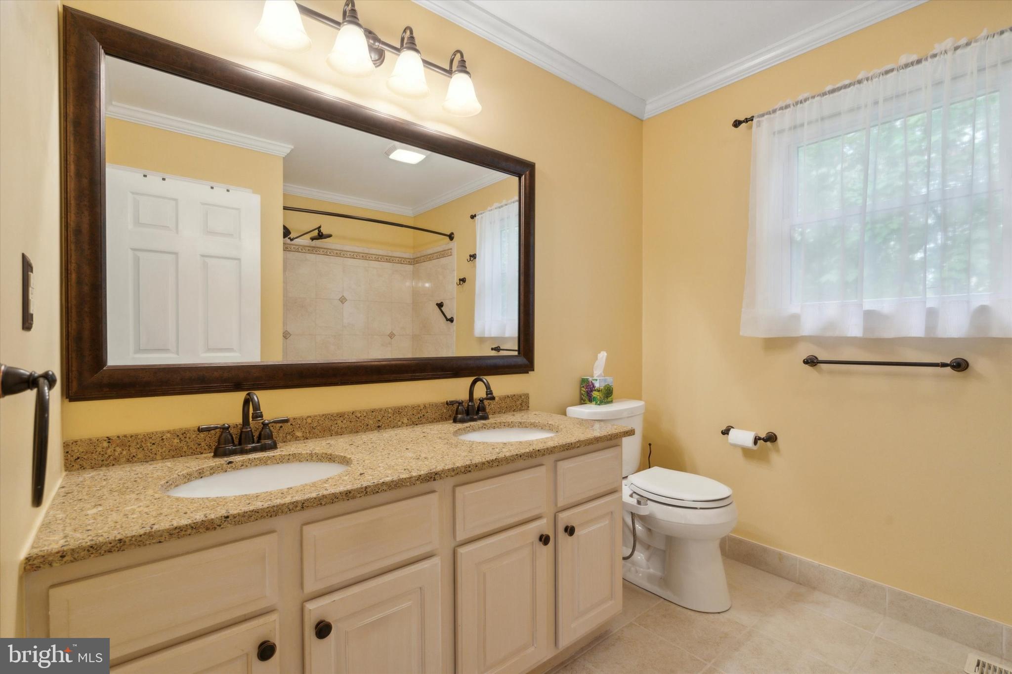 1260 Holly Road Warrington, PA 18976 - Photo 34 of 57 Owner's Bath