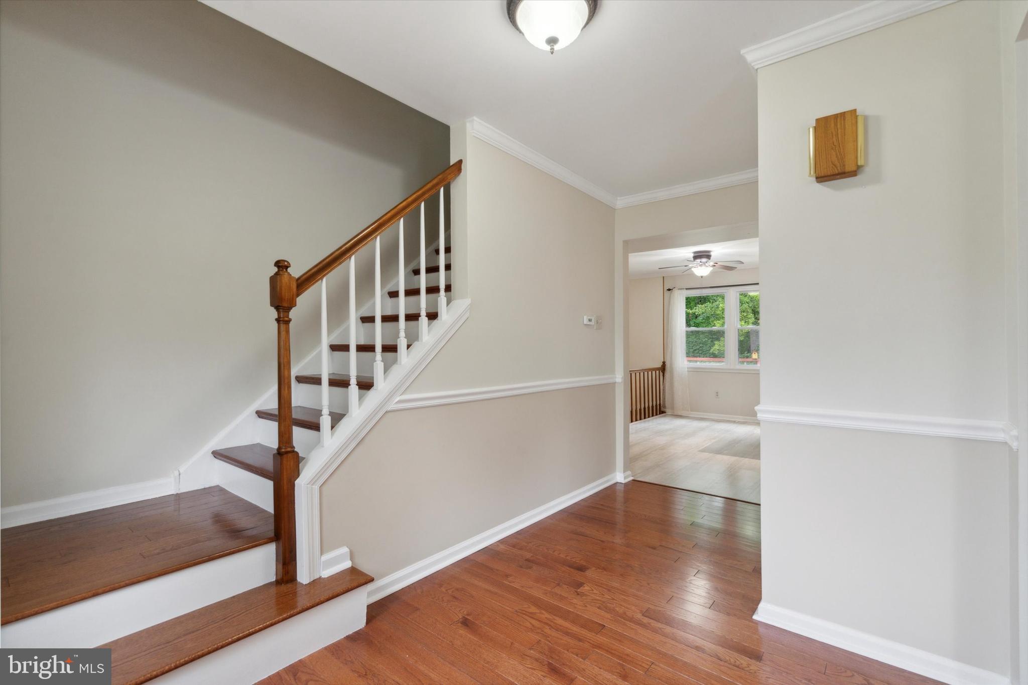 1260 Holly Road Warrington, PA 18976 - Photo 6 of 57 Foyer entrance
