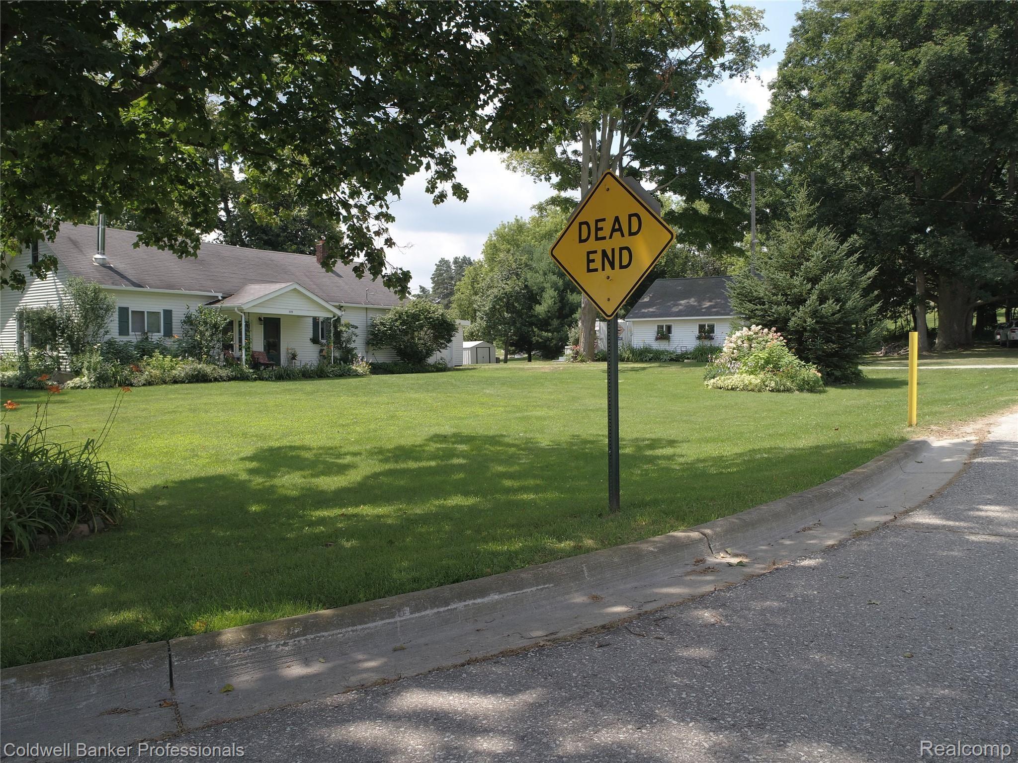 509 West Coulter Road Lapeer, MI 48446 - Photo 4 of 55 f25.JPG