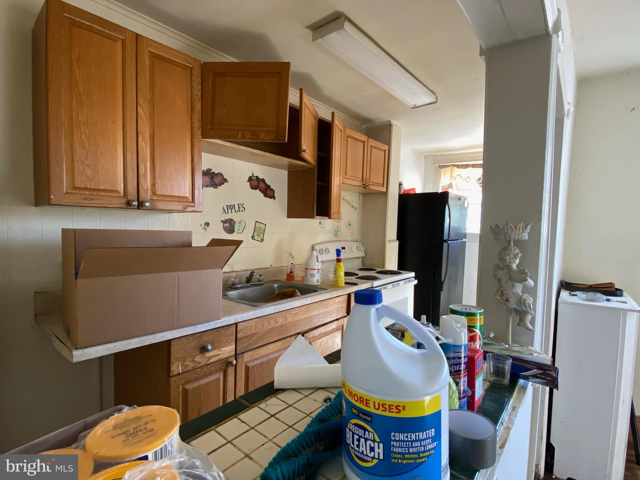 218 Guilford Road Lansdowne, PA 19050 - Photo 9 of 18