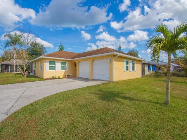 $350,000 | 23 Sunset Drive, Sebastian, FL 32958