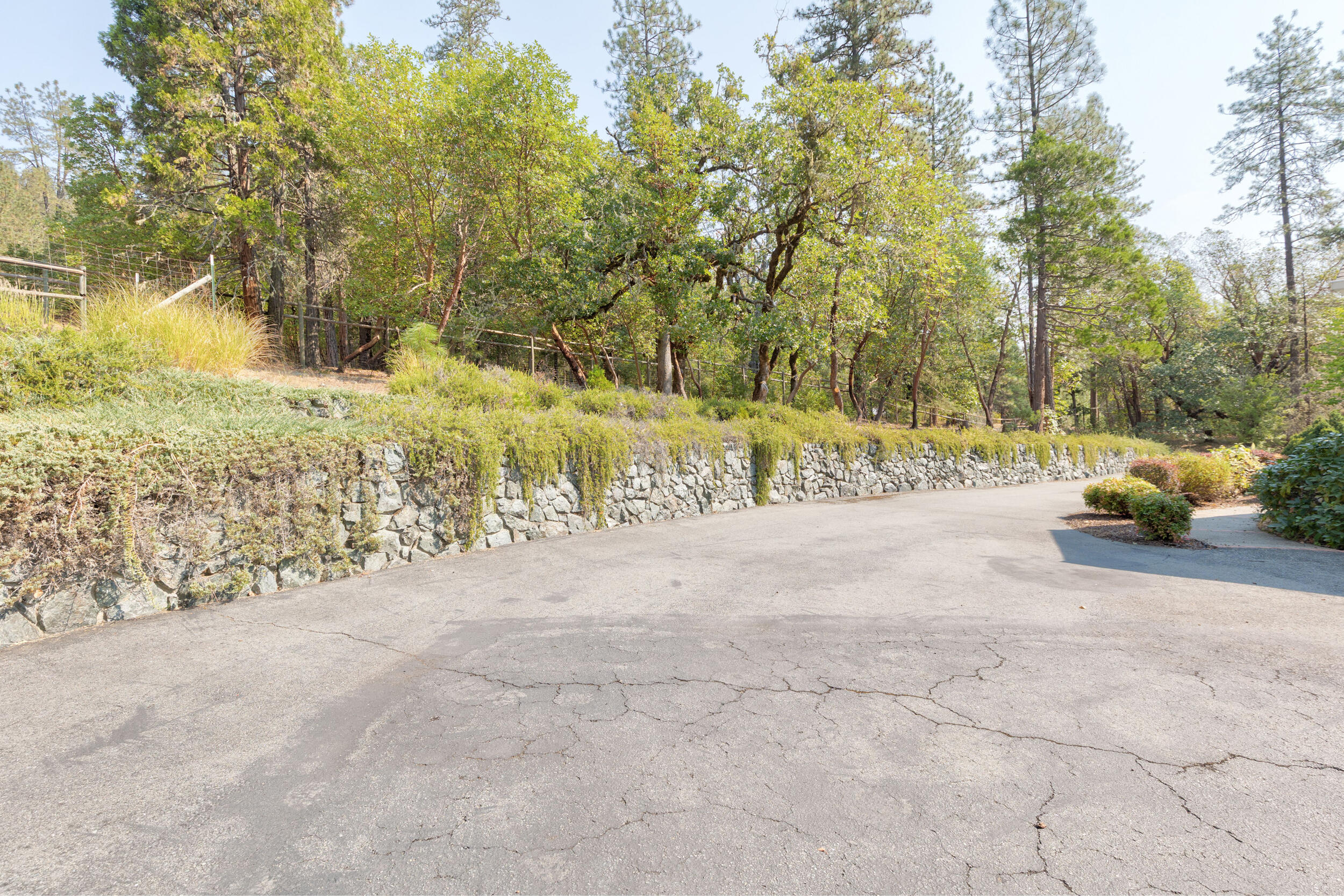 280 Naturescape Road Grants Pass, OR 97527 - Photo 36 of 60 Drive