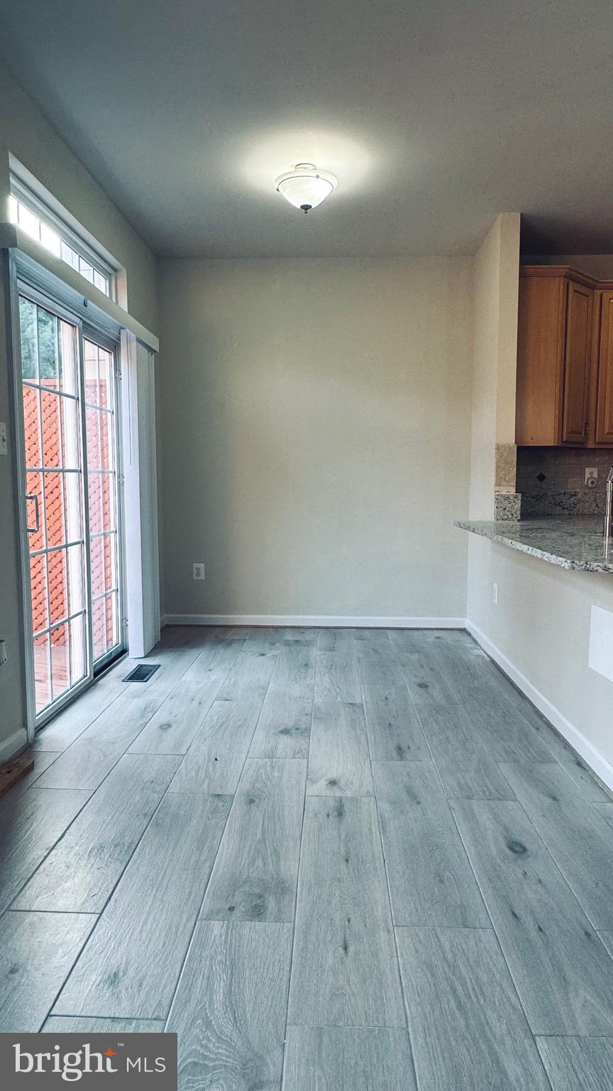 8853 Modano Place Fairfax, VA 22031 - Photo 16 of 32