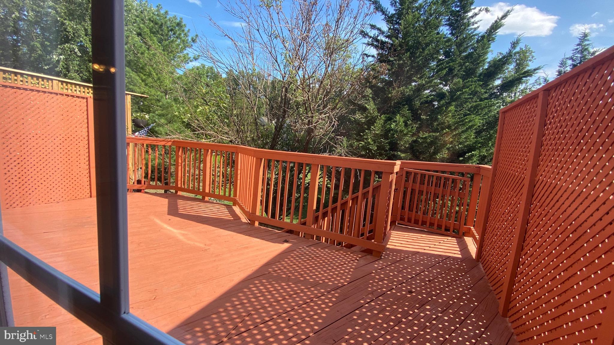 8853 Modano Place Fairfax, VA 22031 - Photo 31 of 32 Spacious 2-level deck