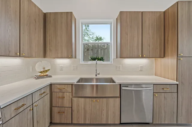 $2,250 | 594 Janisch Road, Houston, TX 77018