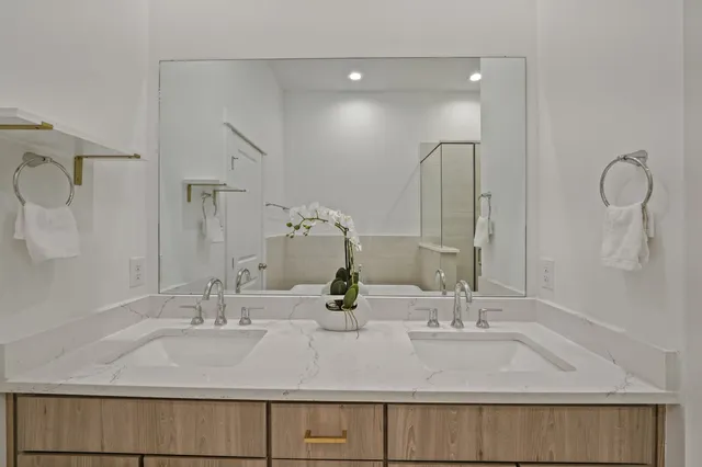 $2,250 | 594 Janisch Road, Houston, TX 77018