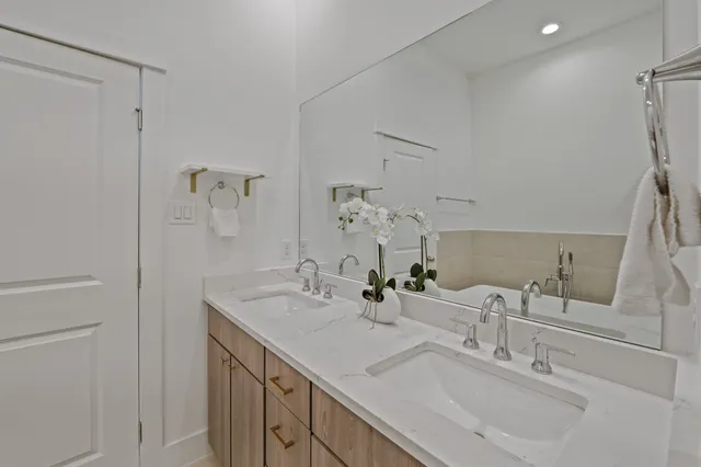 $2,250 | 594 Janisch Road, Houston, TX 77018