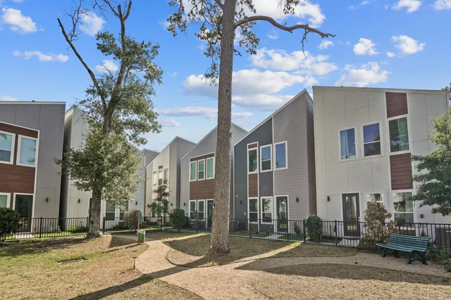 $2,250 | 594 Janisch Road, Houston, TX 77018