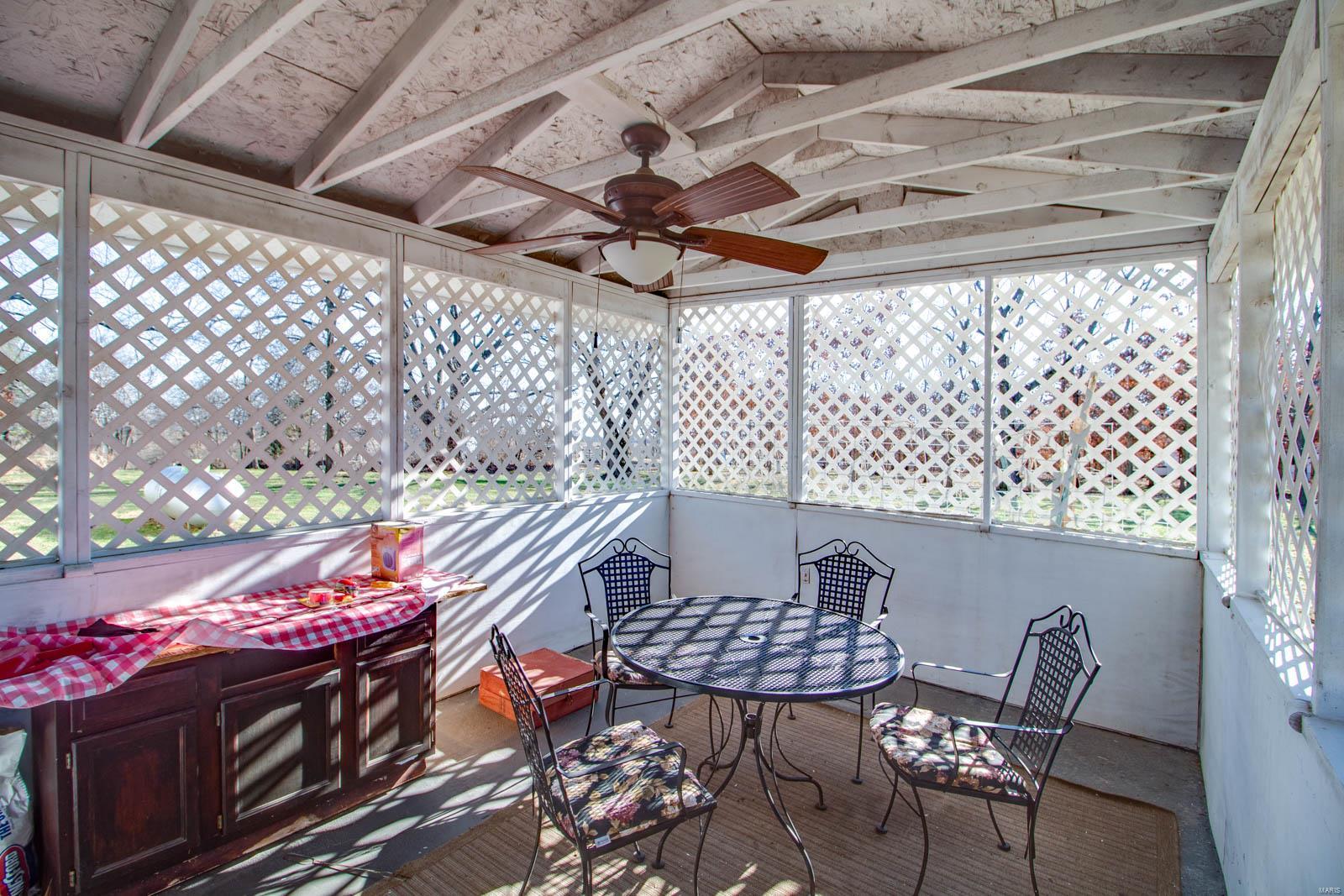 15921 Yates Road Grafton, IL 62037 - Photo 11 of 66