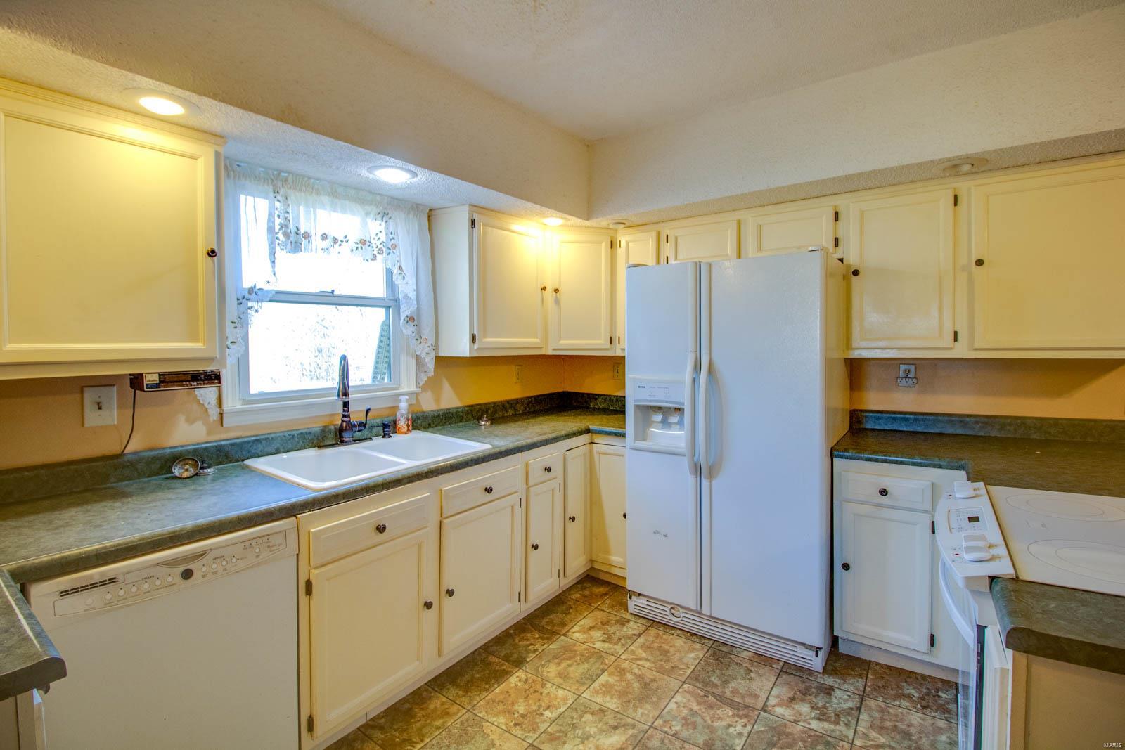 15921 Yates Road Grafton, IL 62037 - Photo 35 of 66