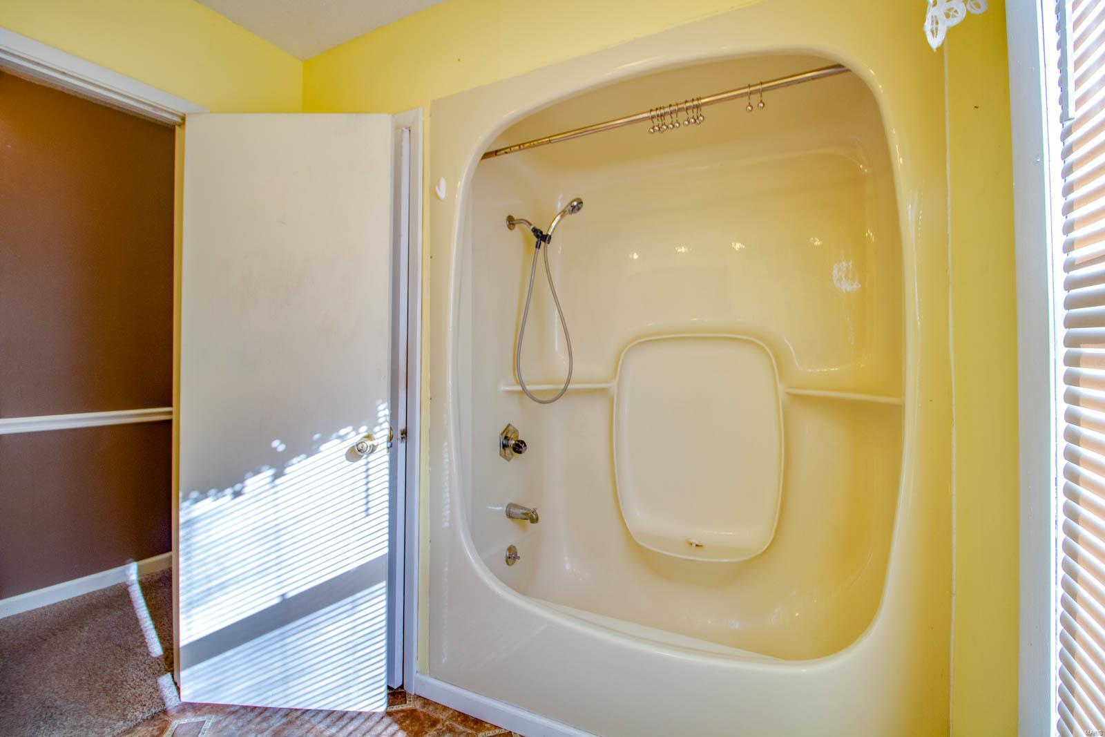 15921 Yates Road Grafton, IL 62037 - Photo 44 of 66