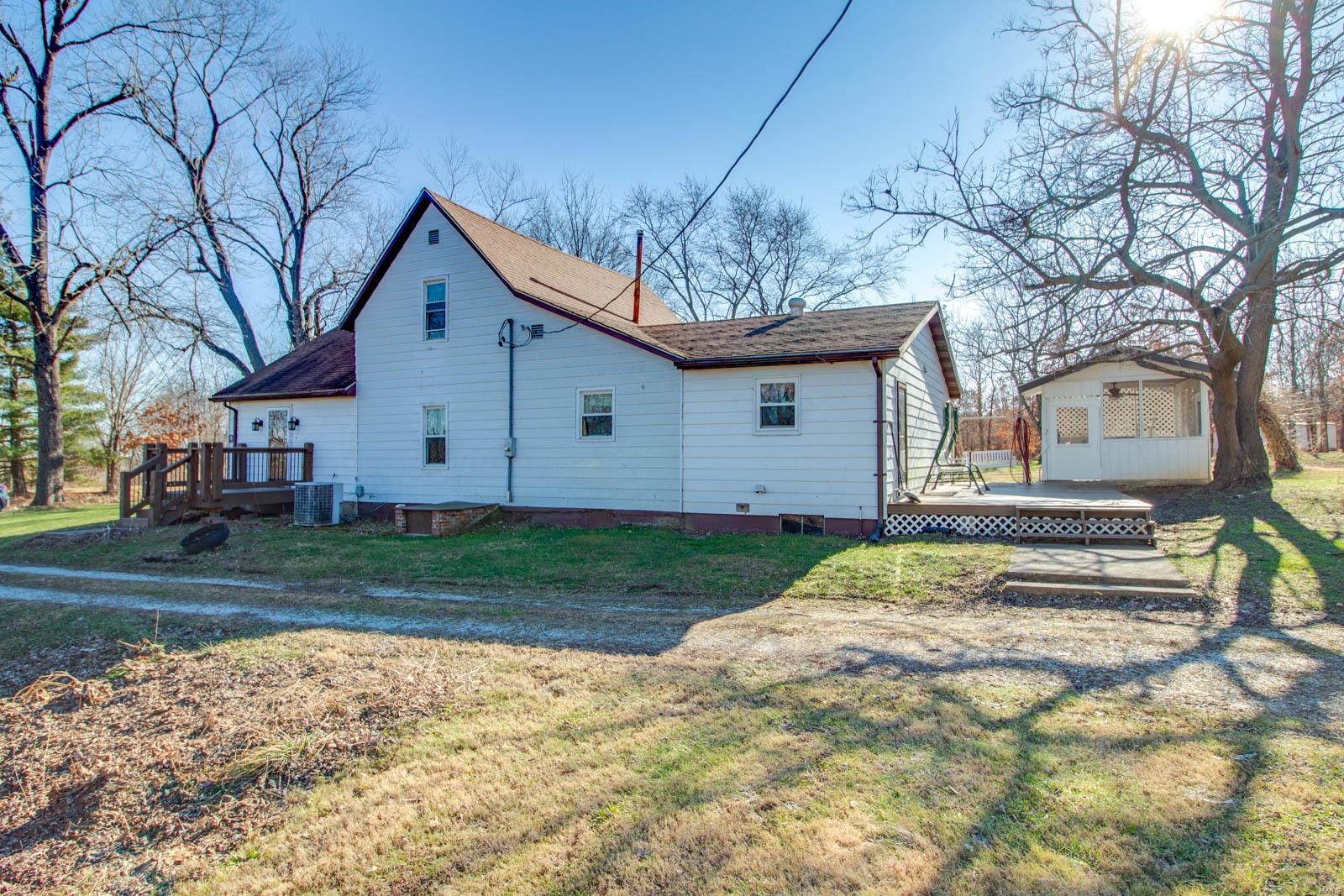15921 Yates Road Grafton, IL 62037 - Photo 8 of 66