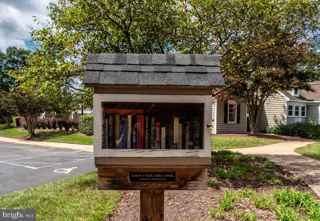 $420,000 | 4313 Turnberry Drive, Fredericksburg, VA 22408