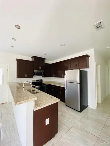$1,195 | 1719 West Garrison Drive, Unit 4, Pharr, TX 78577