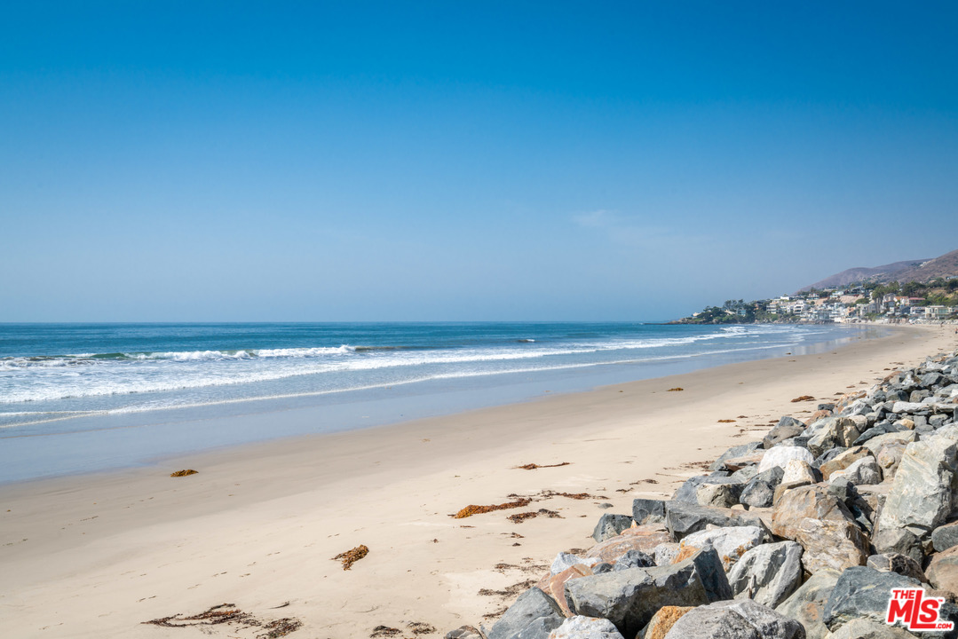 31034 Broad Beach Road Malibu, CA 90265 - Photo 21 of 21 a view of water and mountain