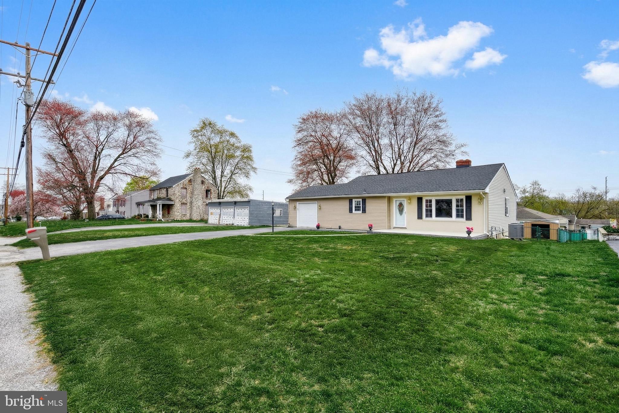 1312 Whiteford Road York, PA 17402 - Photo 6 of 42