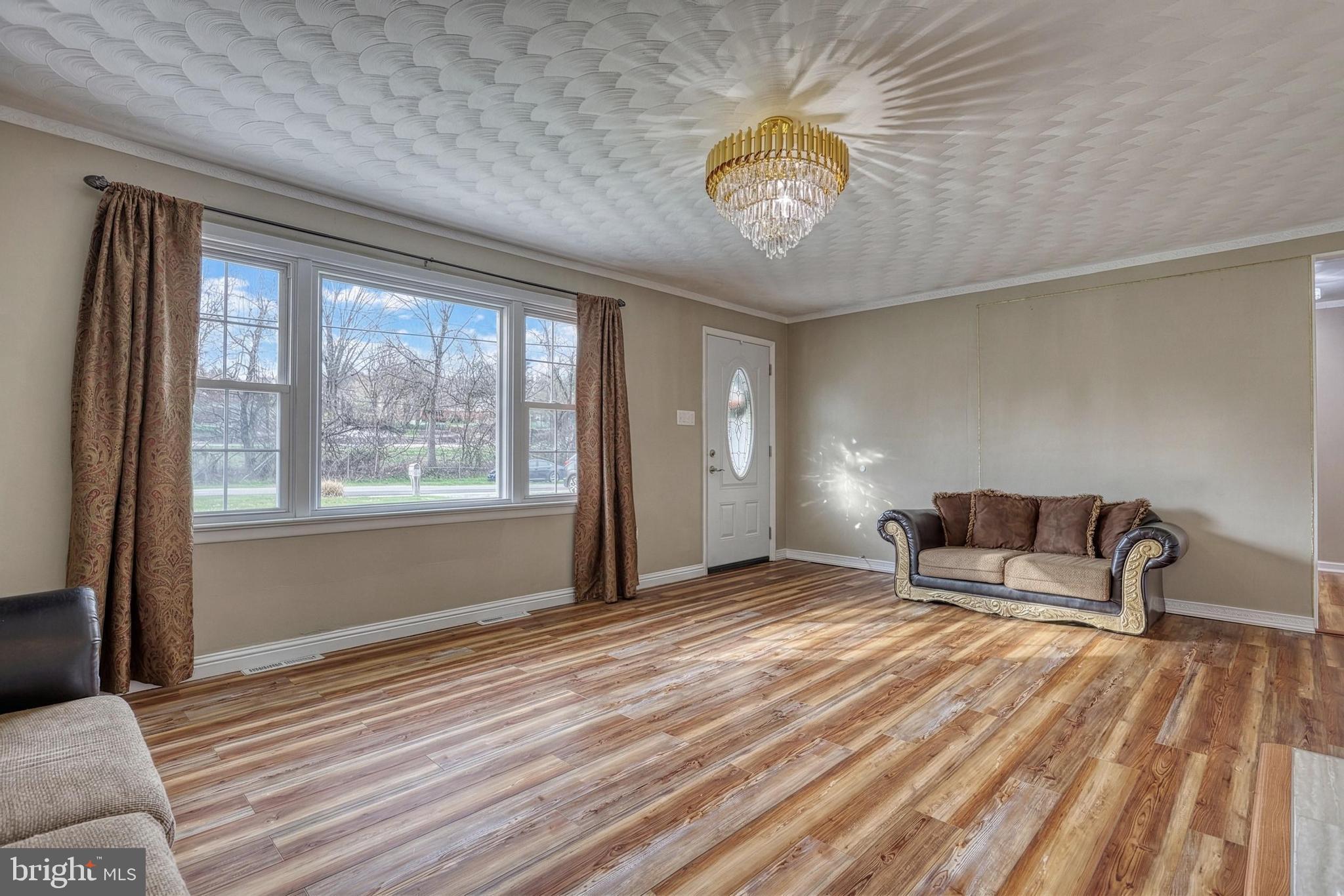 1312 Whiteford Road York, PA 17402 - Photo 8 of 42