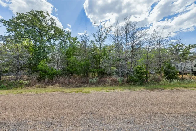 $20,000 | 502 Gaywood Lane, Somerville, TX 77879