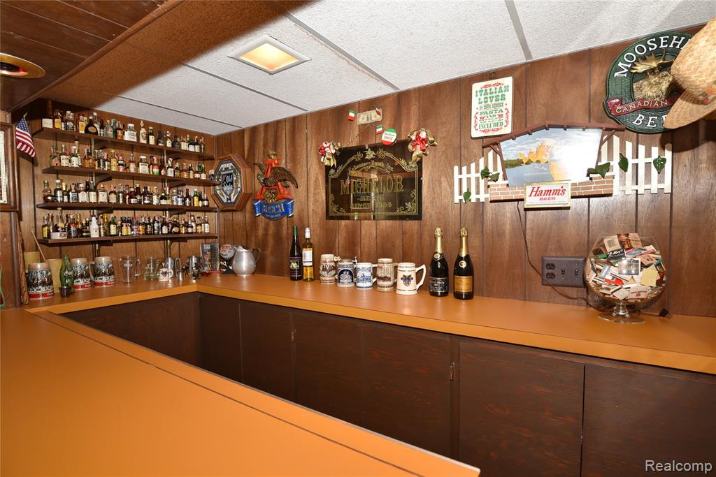 2268 Devonshire Road Bloomfield Hills, MI 48302 - Photo 26 of 38