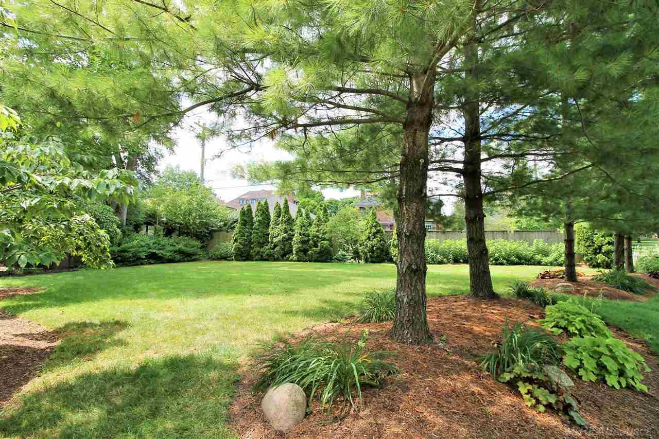 1177 Devonshire Road Grosse Pointe, MI 48230 - Photo 76 of 78 50018564-78.JPG