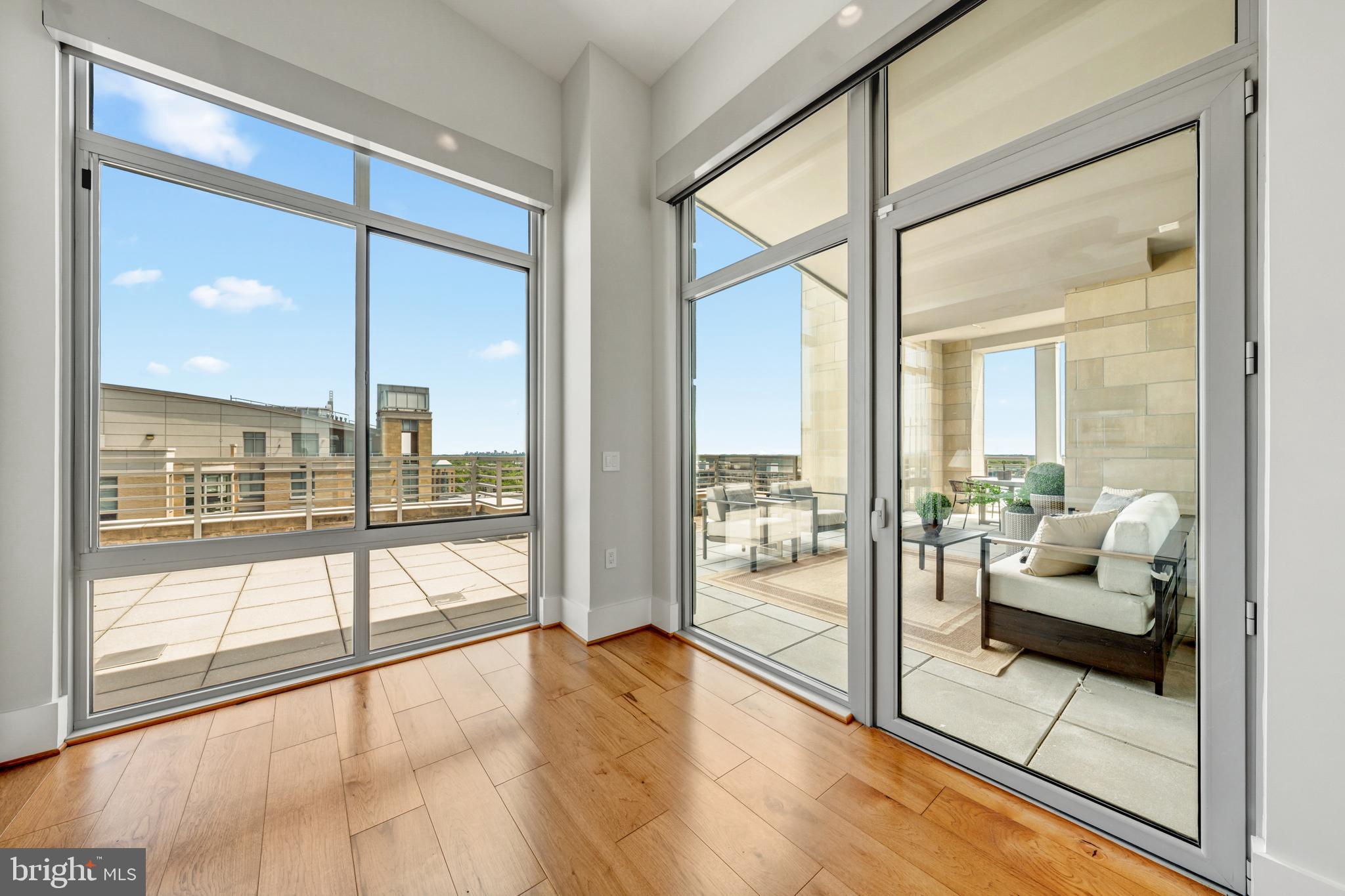 11990 Market Street, Unit 2112 Reston, VA 20190 - Photo 47 of 92 Upper Level