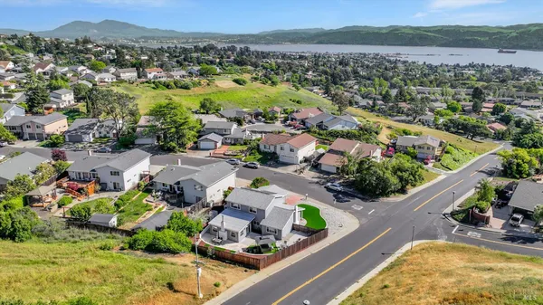 $895,000 | 249 Baker Street, Benicia, CA 94510