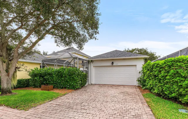 $795,000 | 219 New Haven Boulevard, Jupiter, FL 33458