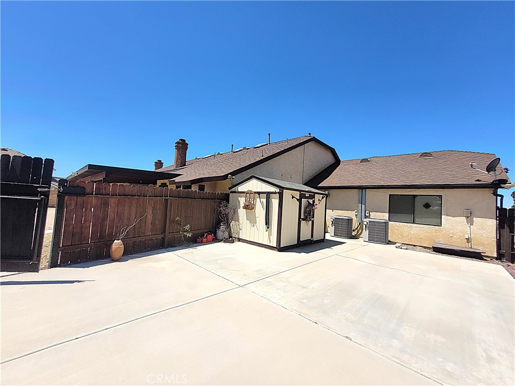 13889 Olathe Road Apple Valley, CA 92307 - Photo 15 of 39