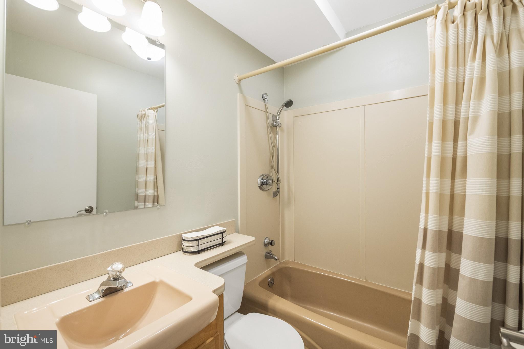 2320 Parallel Lane Silver Spring, MD 20904 - Photo 13 of 34 Bathroom 1