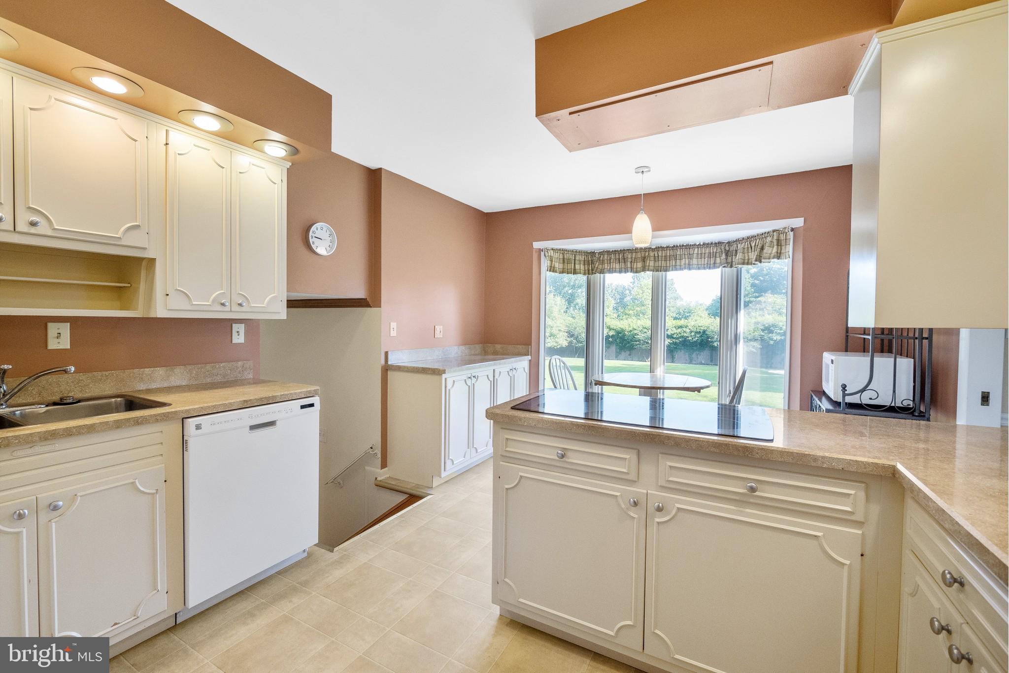 2320 Parallel Lane Silver Spring, MD 20904 - Photo 15 of 34 Kitchen