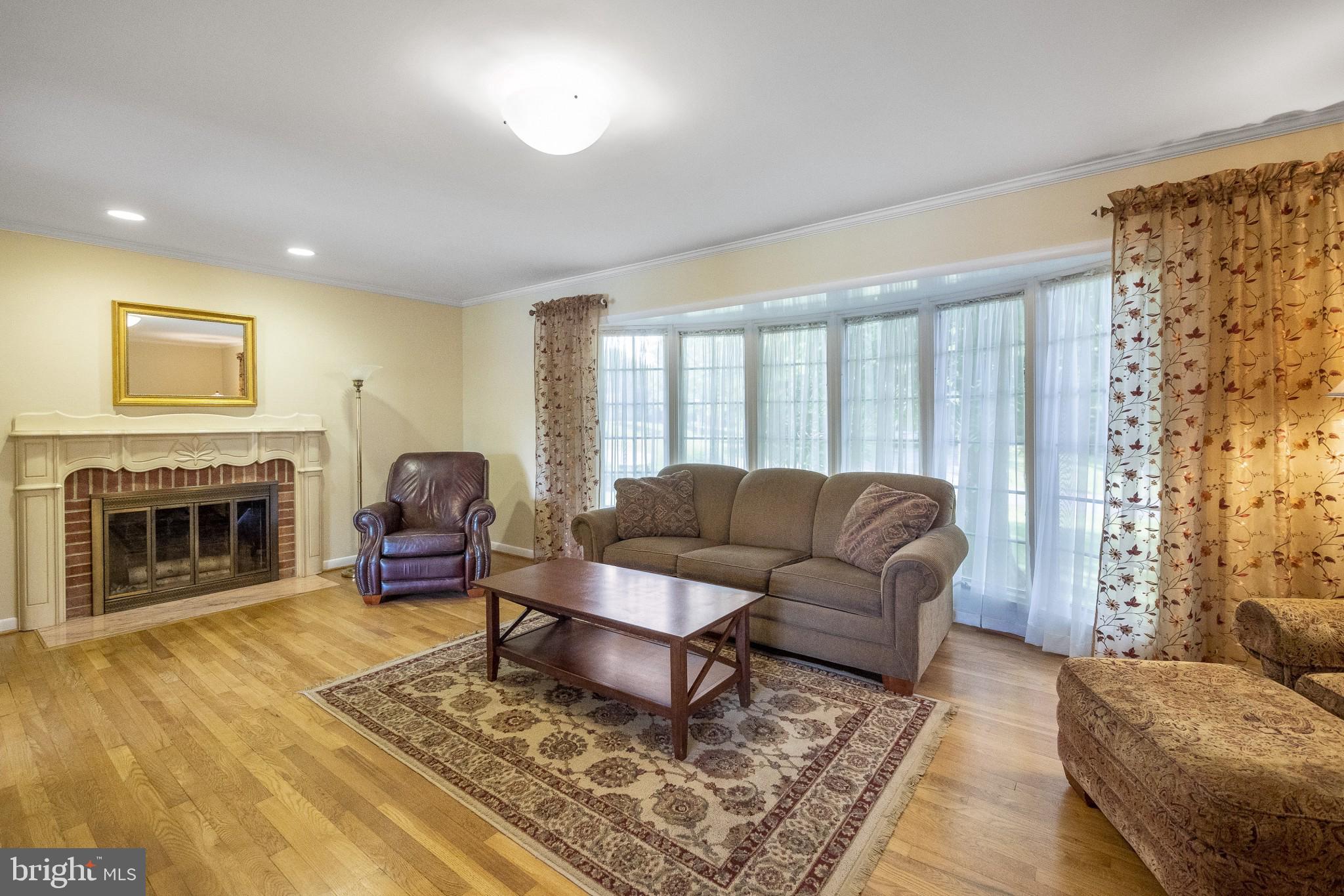 2320 Parallel Lane Silver Spring, MD 20904 - Photo 19 of 34 Living Room