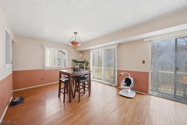 $349,900 | 58 Woods Edge Drive, Succasunna, NJ 07876