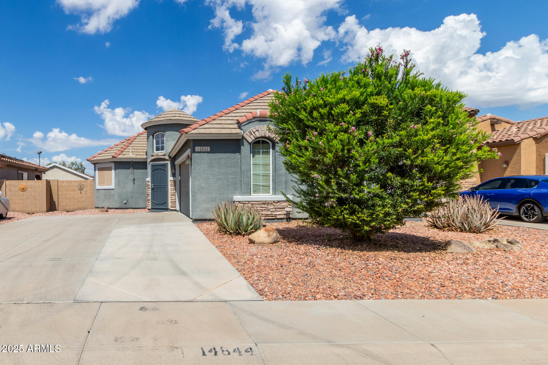 14844 West Wethersfield Road Surprise, AZ 85379 - Photo 3 of 26 02 - Wethersfield