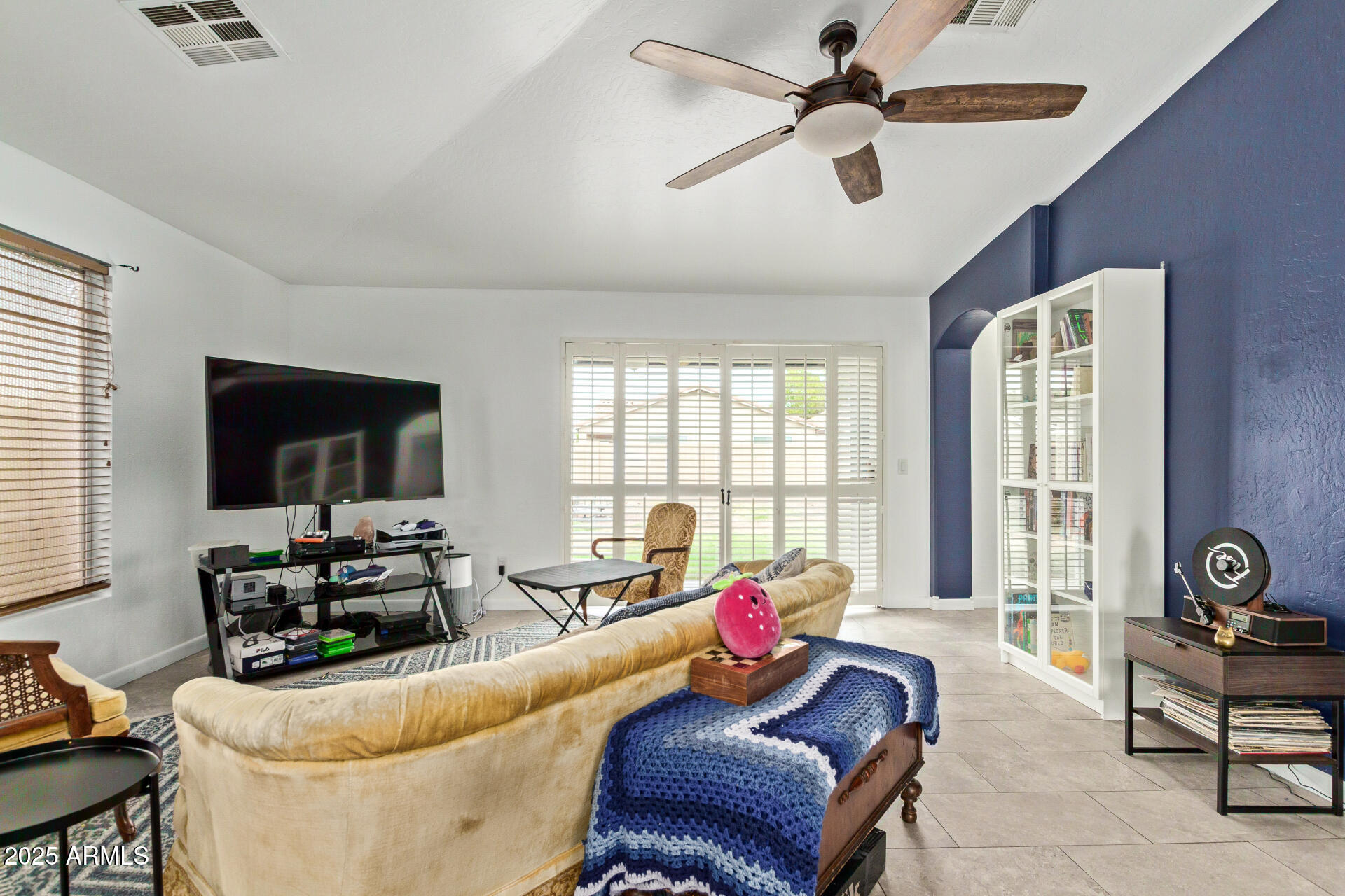 14844 West Wethersfield Road Surprise, AZ 85379 - Photo 8 of 26 10 - Wethersfield