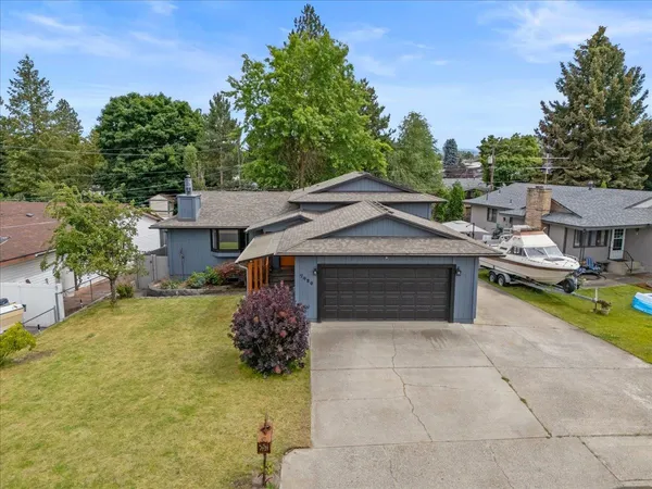 $399,999 | 7424 North Lidgerwood Street, Spokane, WA 99208