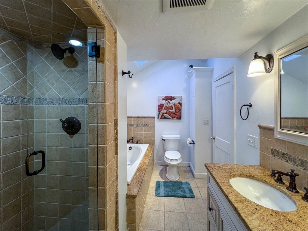 56 Rockridge Road Framingham, MA 01702 - Photo 21 of 33